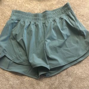 Lululemon Track That Mid-Rise Short 5"